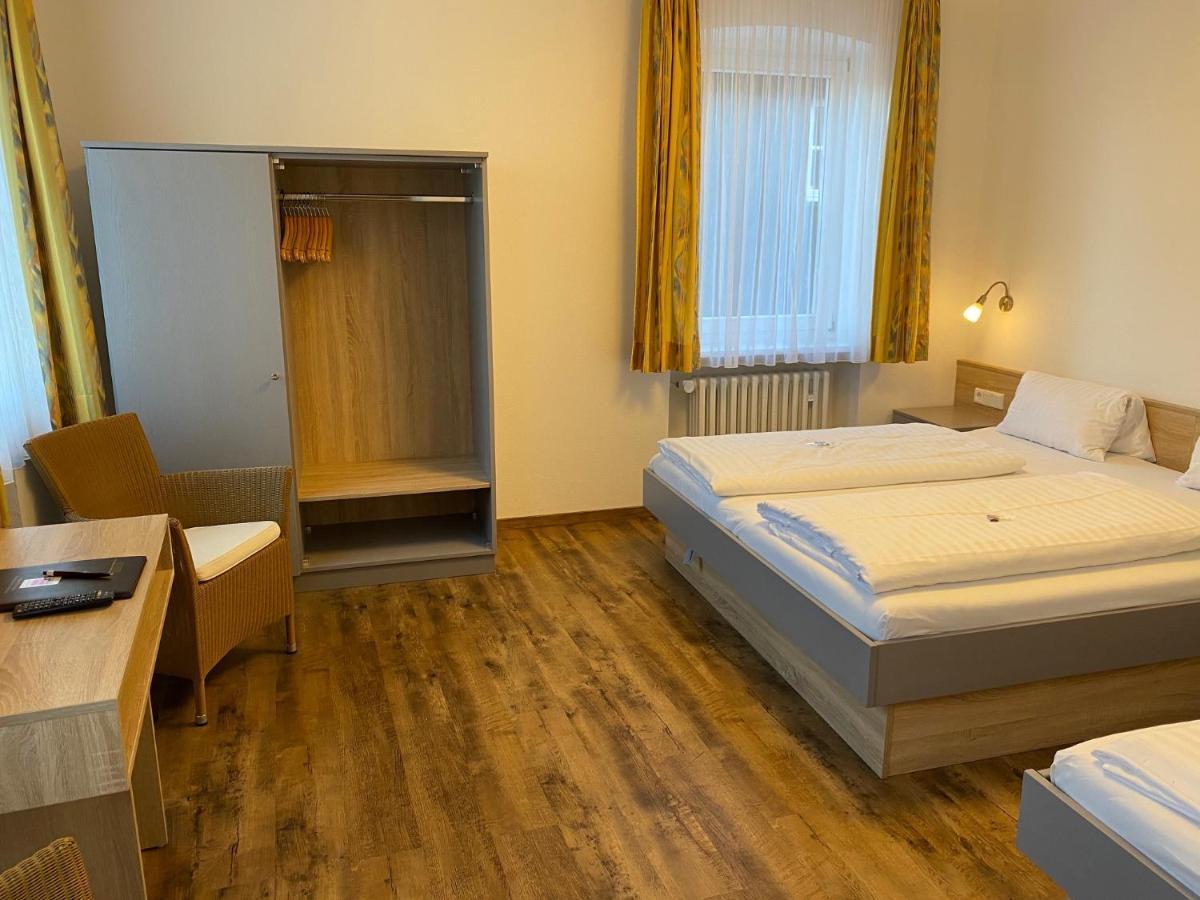 Hotel Gasthof Zum Storch Schlüsselfeld Exteriör bild