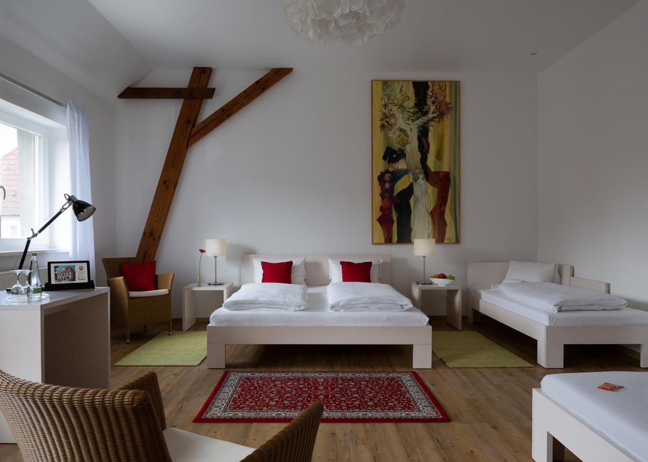 Hotel Gasthof Zum Storch Schlüsselfeld Exteriör bild